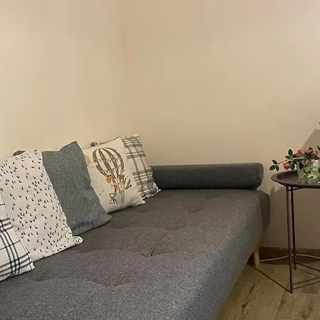 Holiday home вино от глухарчета